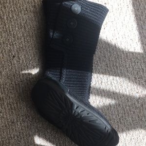 Black knit uggs